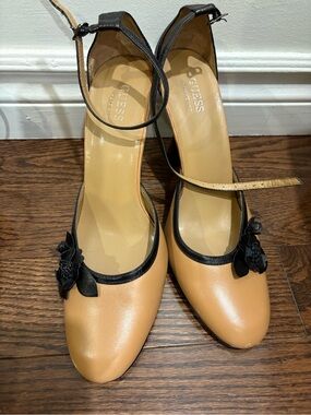 GUESS Beige and Black Floral Ankle-Strap Pumps